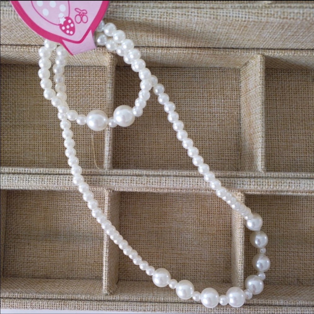 Girls White Pearl Necklace & Bracelet Set